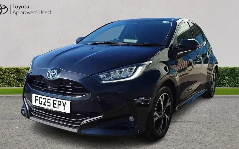 Used Toyota Yaris Design 116 HP (85 kW) 2025 Eclipse black Hatchback