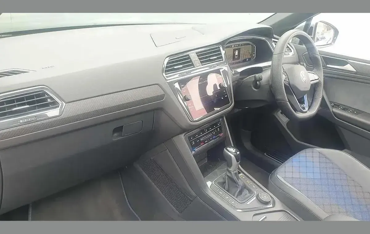 Used VW Tiguan R 320 HP (235 kW) 2023 Black SUV