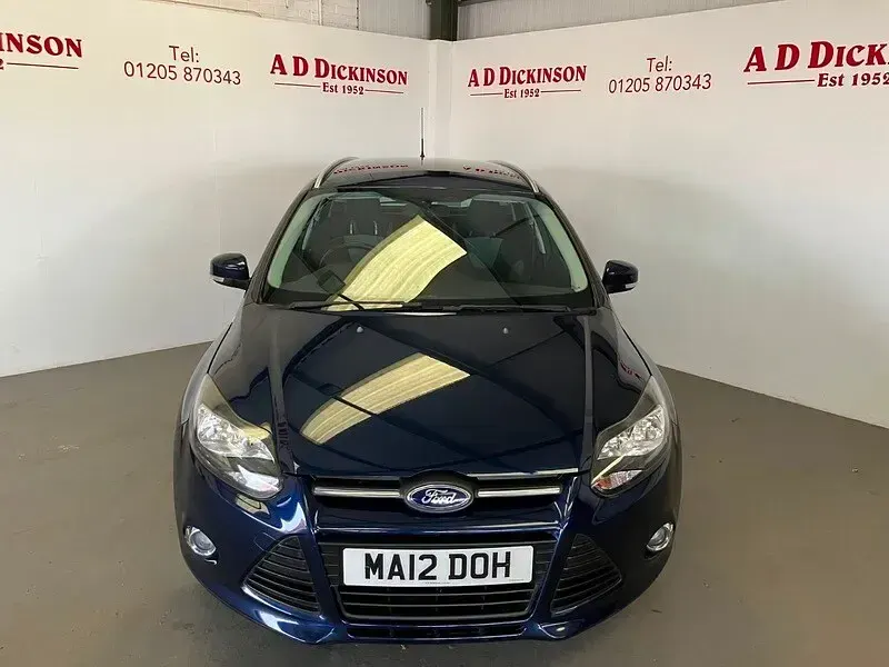 Used Ford Focus Zetec 125 HP (91 kW) 2012 Blue Estate