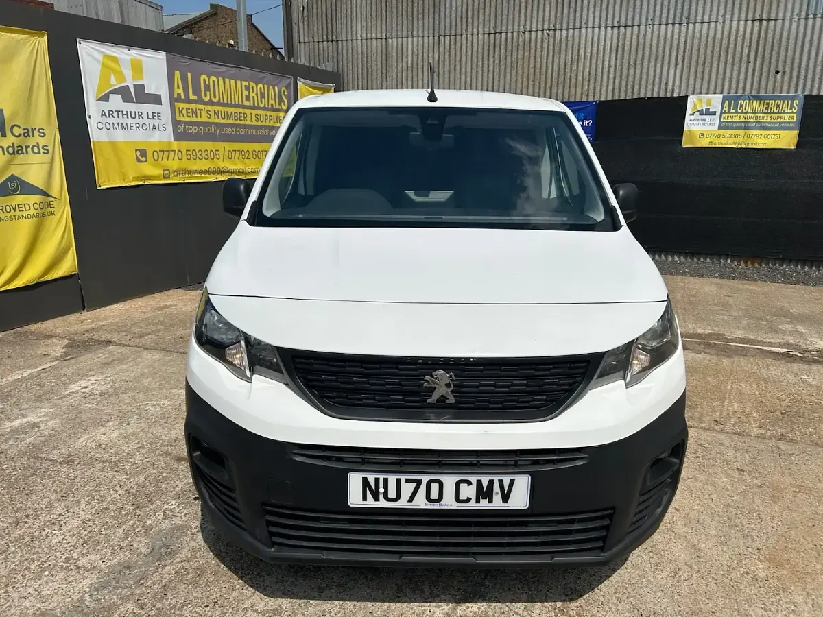 Used Peugeot Partner 2020 White MPV