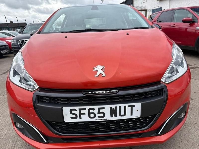 Used Peugeot 208 Allure 82 HP (60 kW) 2015 Orange Hatchback