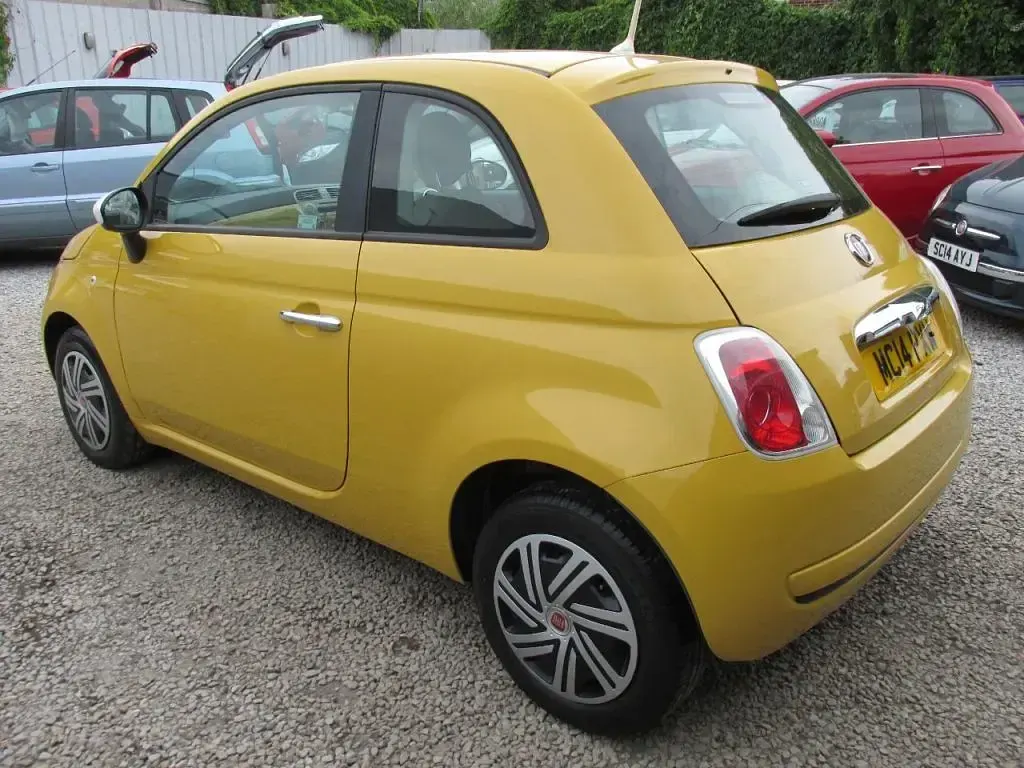 Used Fiat 500 69 HP (50 kW) 2014 Yellow Hatchback