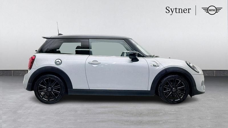 Used Mini Cooper S Classic 189 HP (139 kW) 2019 Silver Hatchback