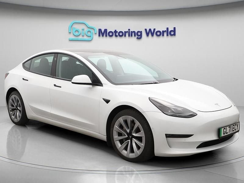 White Used 2021 Tesla Model 3 Long Range AWD Sedan | £16,400 (Fair price) - Image 1/4