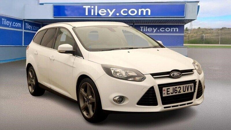 White Used 2012 Ford Focus Titanium Estate | £4,290 (Fair price) - Image 1/2