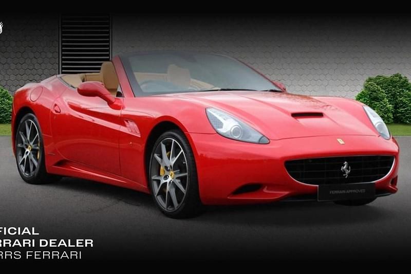 Red Used 2011 Ferrari California Cabriolet | £64,995 - Image 1/1