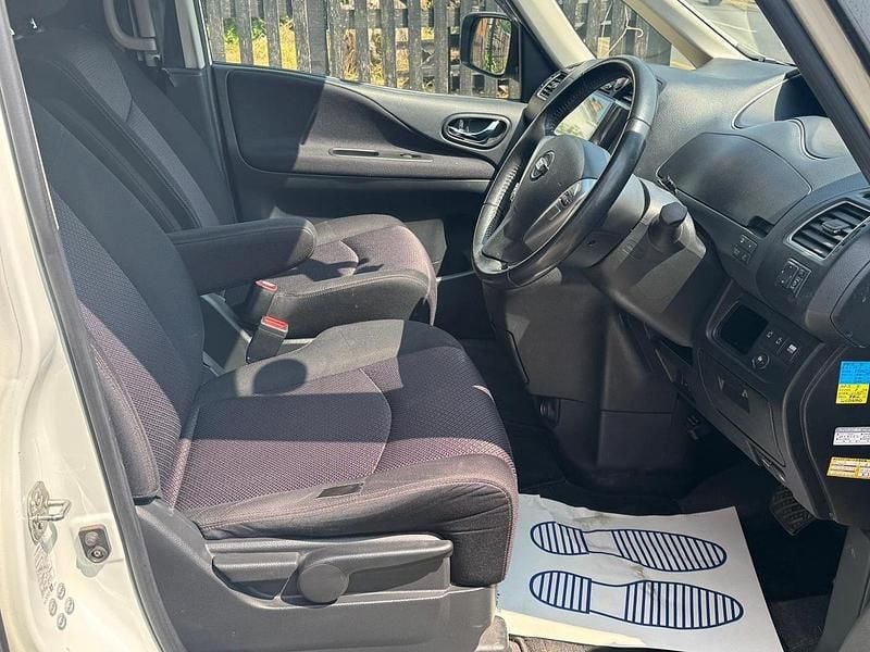 Used Nissan Serena 2023 White MPV