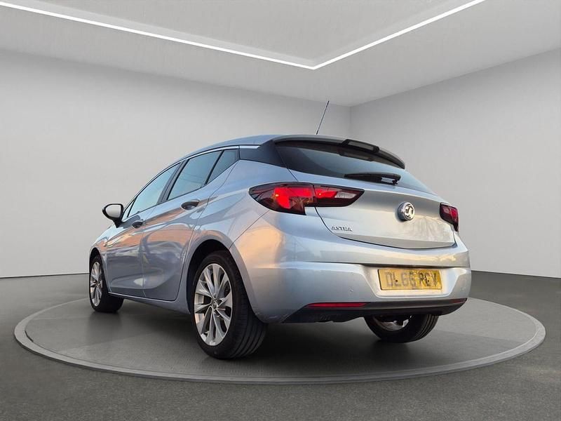 Used Vauxhall Astra Design Edition 2016 Silver Hatchback