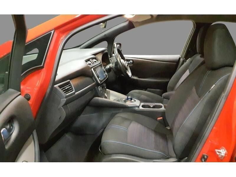 Used Nissan Leaf Acenta 110 kW (150 HP) 2021 Red Hatchback