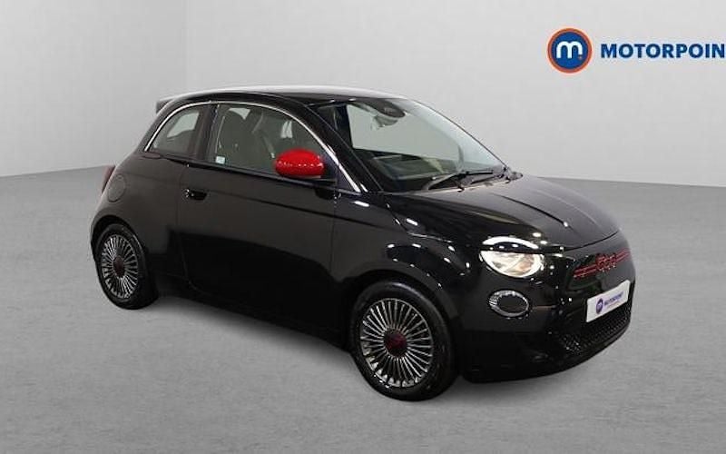 Used 2026 Fiat 500e Red Hatchback | £12,649 (Super price) - Image 1/4