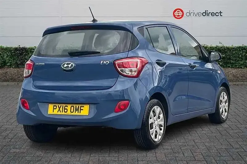 Used Hyundai i10 67 HP (49 kW) 2016 Blue Hatchback