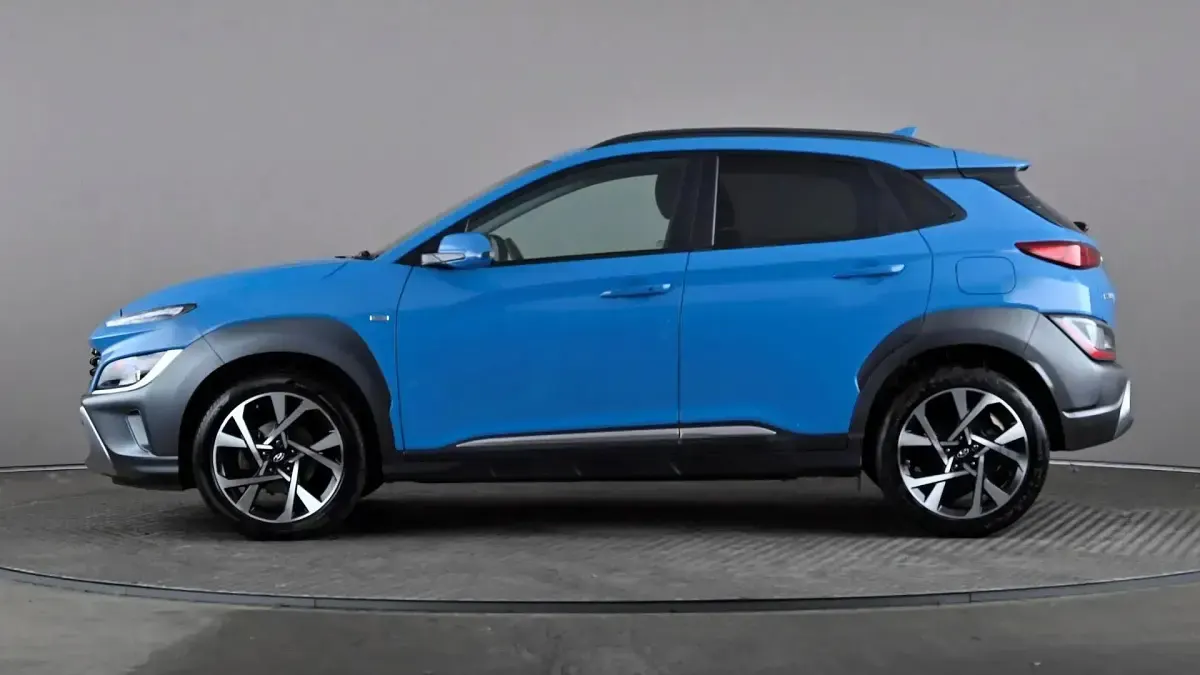 Gebraucht Hyundai Kona Premium 120 PS (88 kW) 2023 Blau SUV