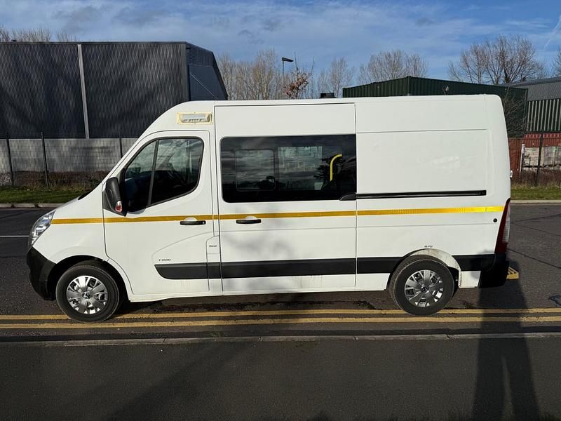 Used Vauxhall Movano 130 HP (95 kW) 2019 White MPV