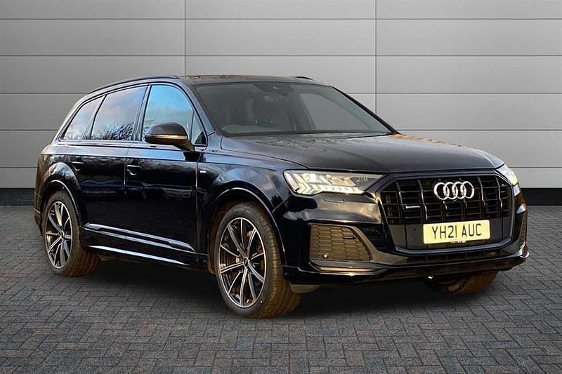Used Audi Q7 S-Line 231 HP (169 kW) 2021 Navarra blue SUV