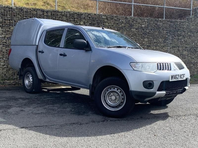 Used Mitsubishi L200 134 HP (98 kW) 2012 Silver Pickup