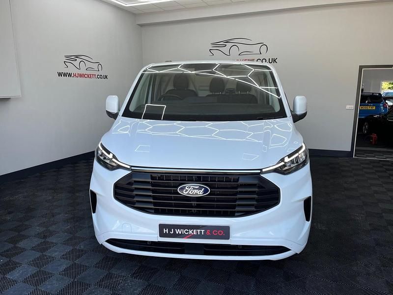 White Used 2024 Ford Transit Custom Limited | £23,995 (Good price) - Image 1/4