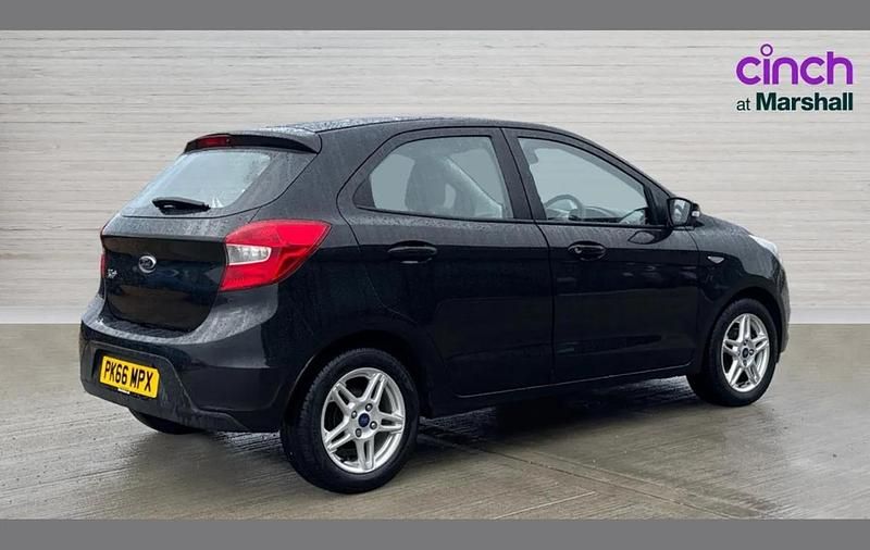 Used Ford Ka Plus Zetec 68 HP (50 kW) 2017 Black Hatchback