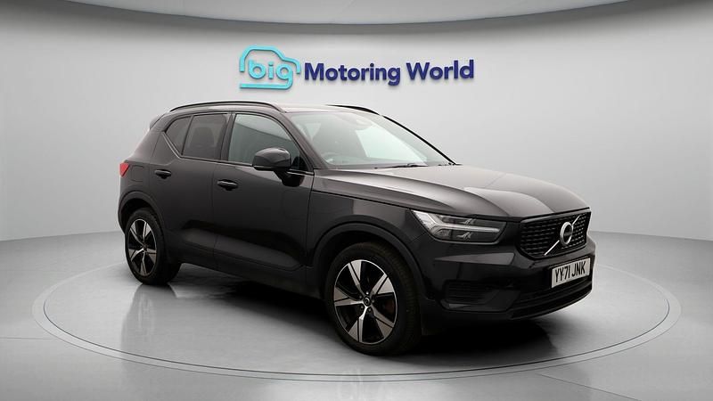 Used 2021 Volvo XC40 R-Design SUV | £18,500 (Fair price) - Image 1/4