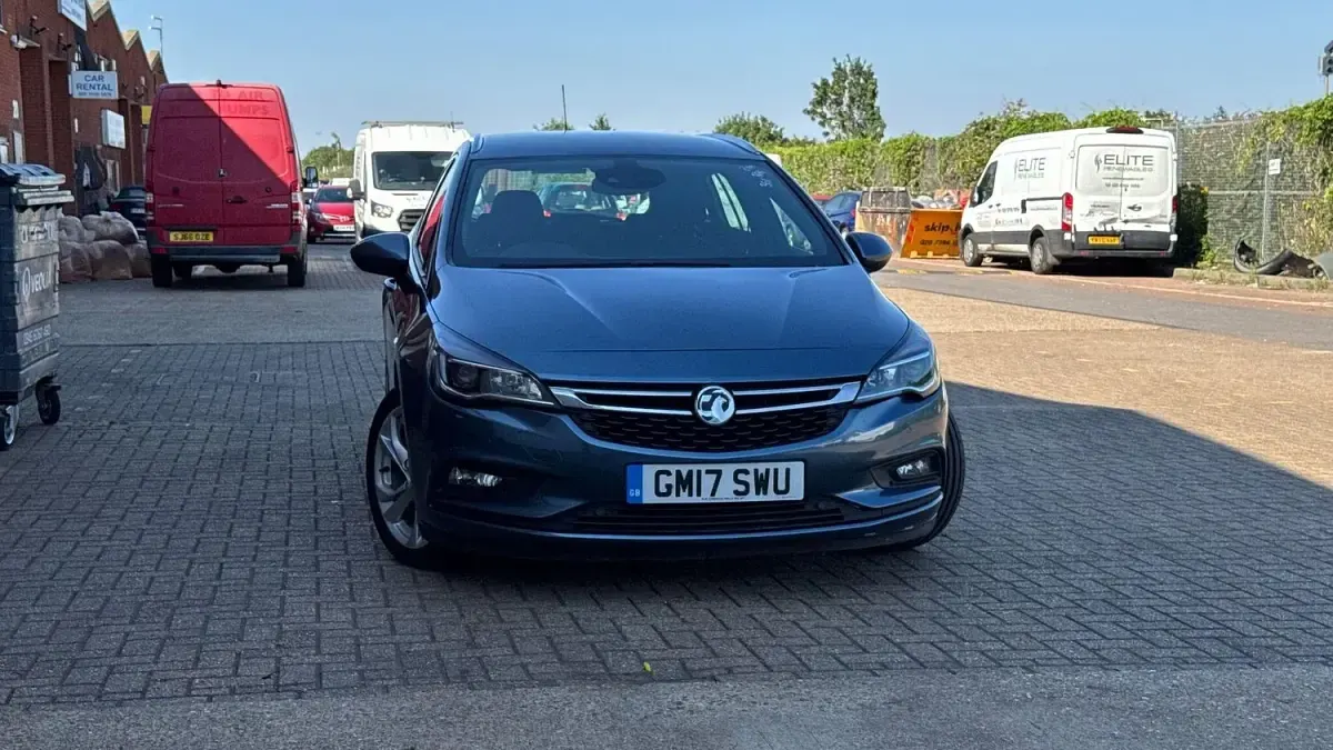 Used Vauxhall Astra SRi 2017 Blue Estate