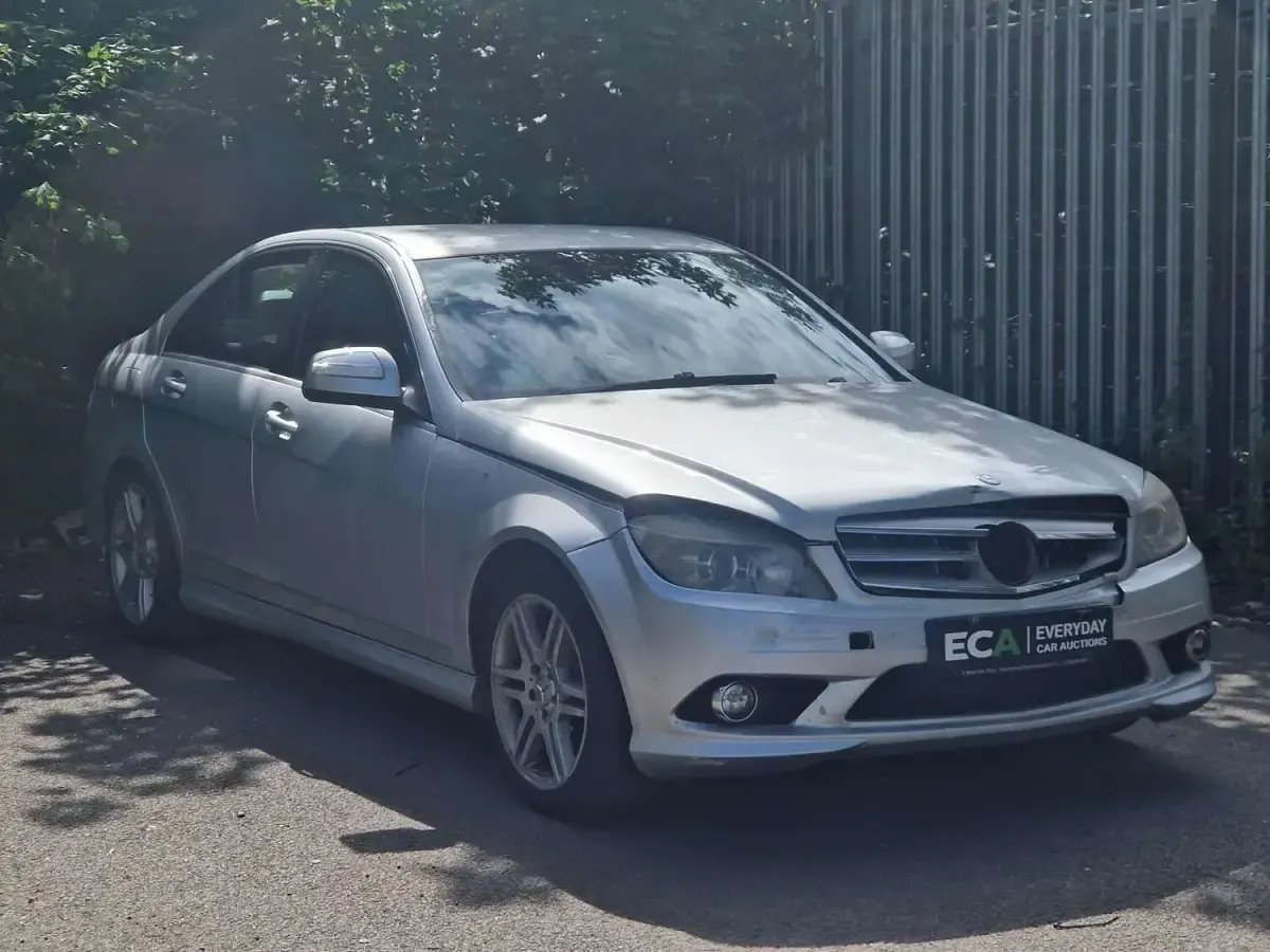 Used Mercedes C220 170 HP (125 kW) 2007 Silver Sedan