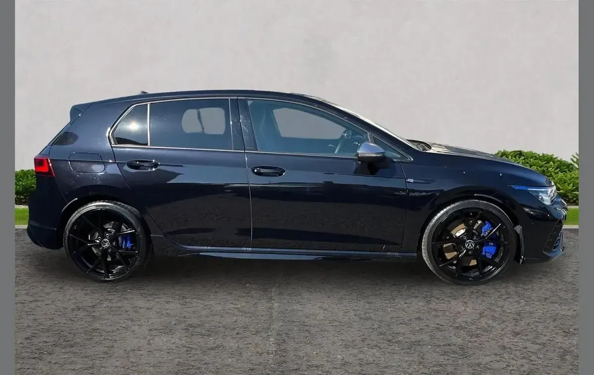 Used VW Golf VIII R 320 HP (235 kW) 2023 Black Hatchback
