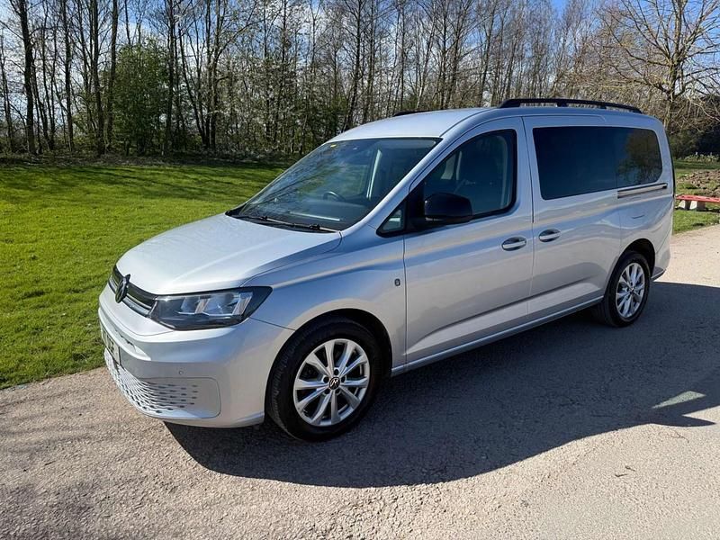 Używany VW Caddy Life 122 KM (89 kW) 2023 Srebrny Minivan