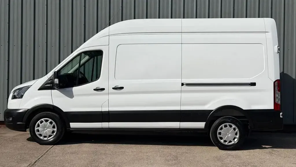 Used Ford Transit Trend 130 HP (95 kW) 2024 White Van