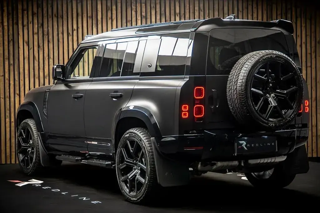 Used Land Rover Defender SE 2024 Grey SUV