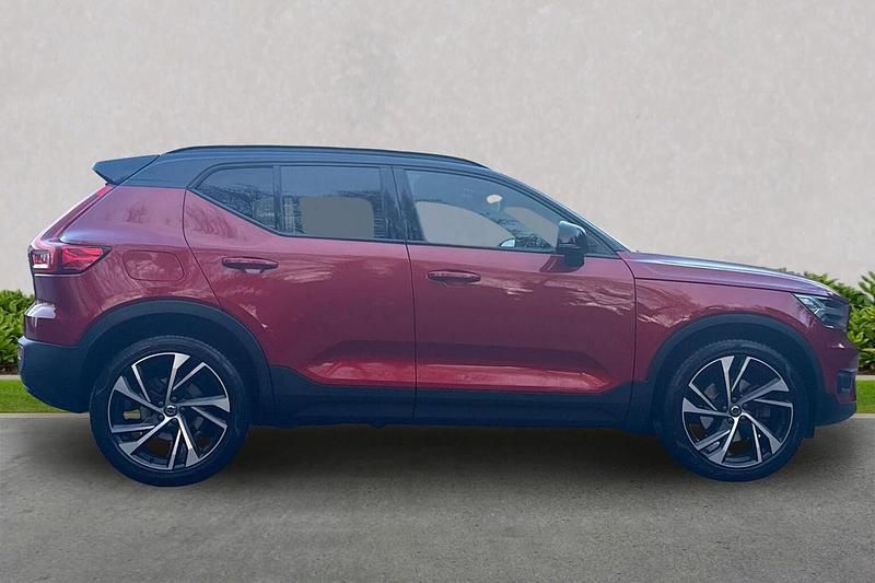 Used Volvo XC40 R-Design Pro 2021 Red SUV