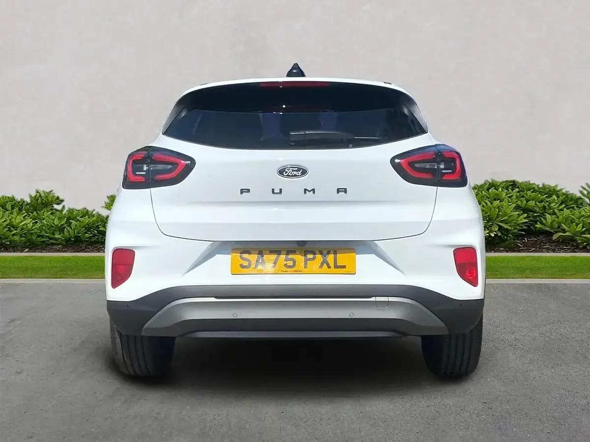 Used Ford Puma Titanium 125 HP (91 kW) 2025 White SUV