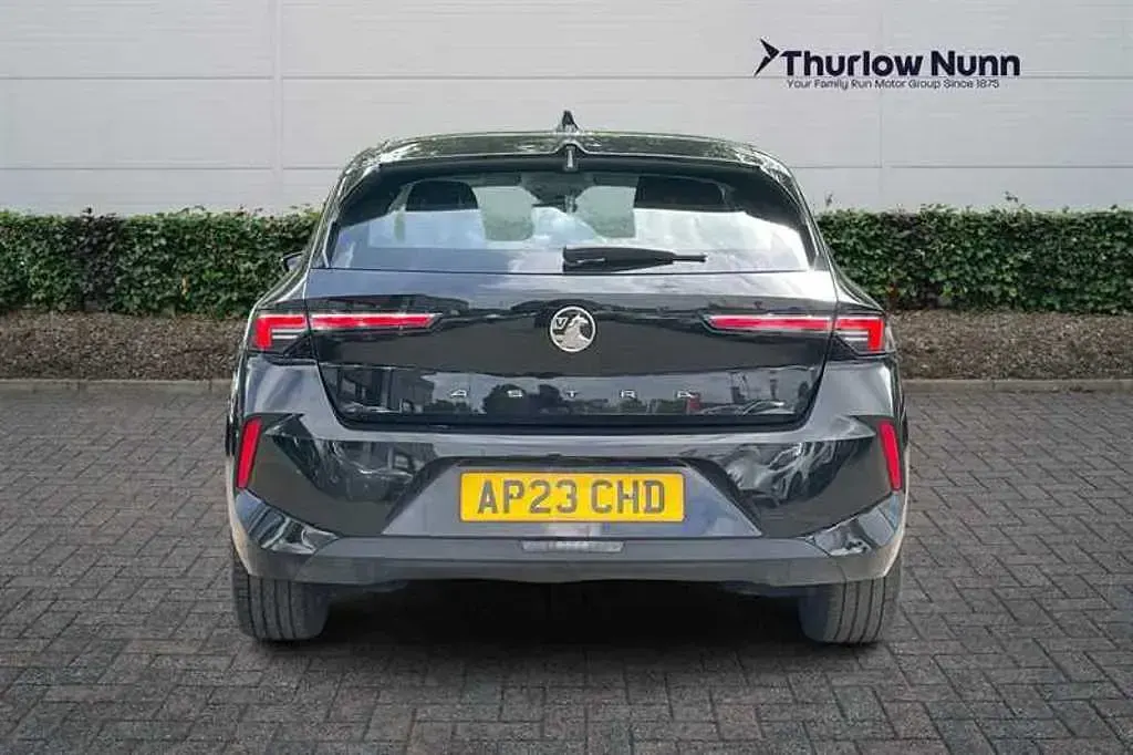 Used Vauxhall Astra Design Edition 130 HP (95 kW) 2023 Carbon black Hatchback