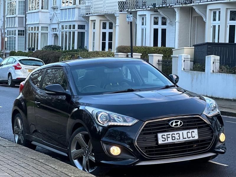 Used Hyundai Veloster SE 140 HP (102 kW) 2013 Black Coupe