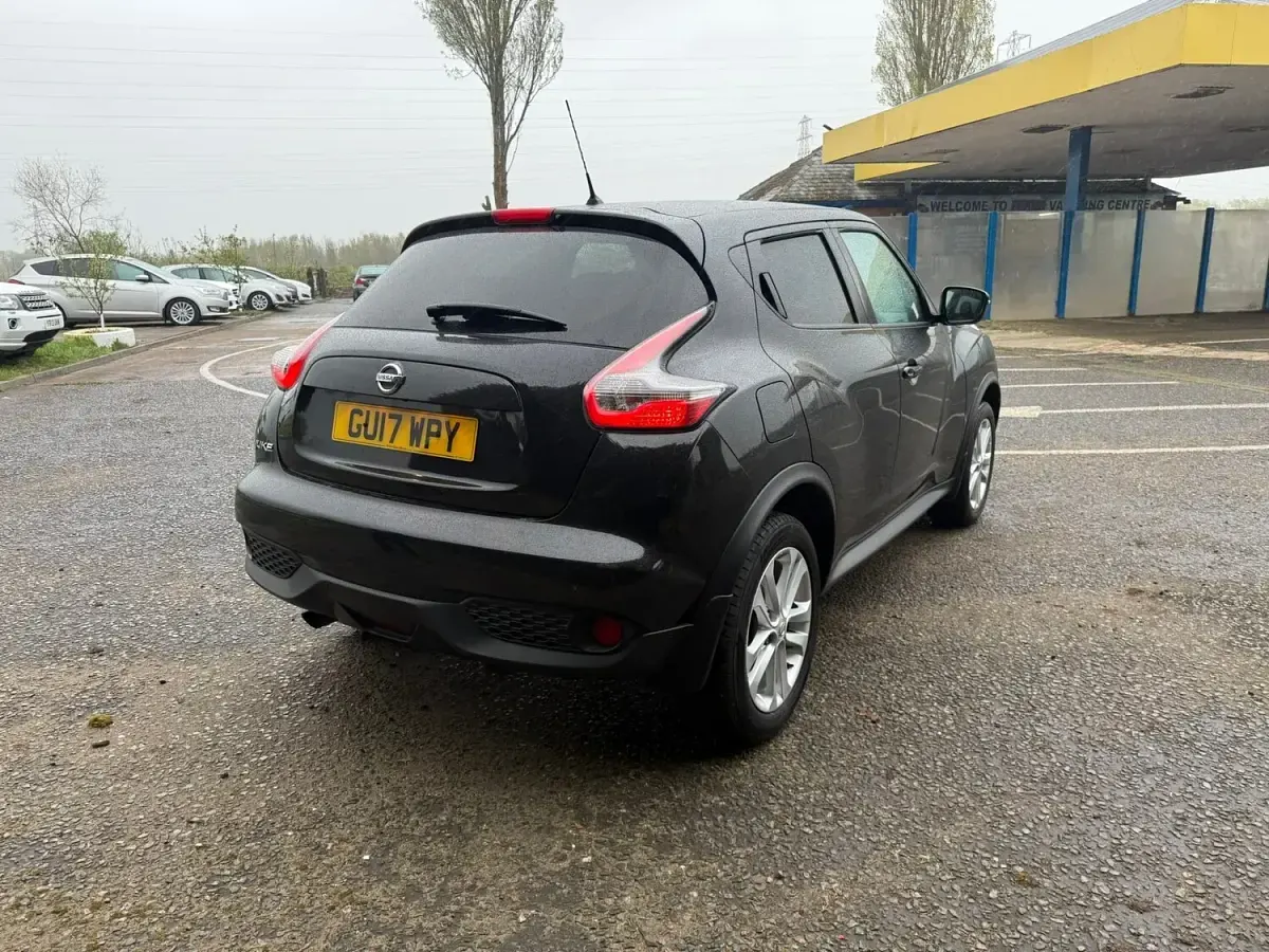 Used Nissan Juke N-Connecta 113 HP (83 kW) 2017 Black SUV