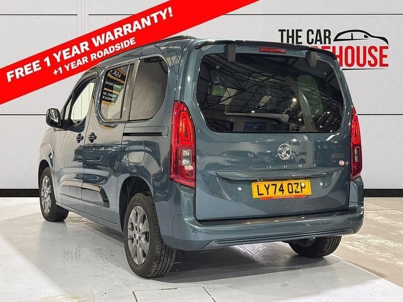 Used Vauxhall Combo Ultimate 100 kW (136 HP) 2025 Blue MPV