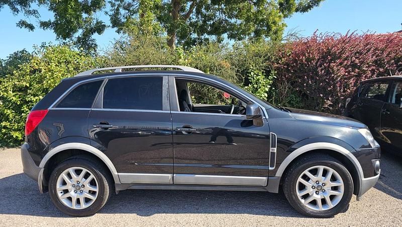 Black Used 2012 Vauxhall Antara SUV | £5,295 (Expensive) - Image 1/4