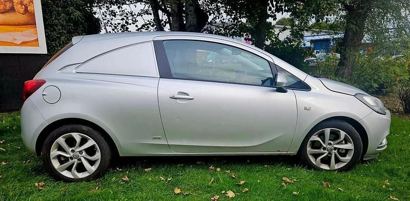 Used Vauxhall Corsa Sportive 95 HP (69 kW) 2015 Silver Van