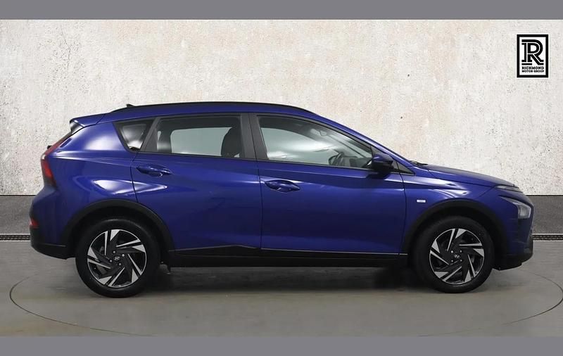 Używany Hyundai Bayon SE 99 KM (72 kW) 2023 Niebieski SUV
