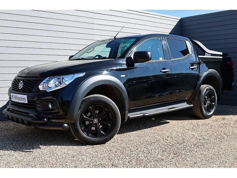 Used Fiat Fullback Cross 180 HP (132 kW) 2018 Black Pickup