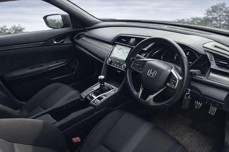 Begagnad Honda Civic SR 126 HK (92 kW) 2019 Svart Halvkombi