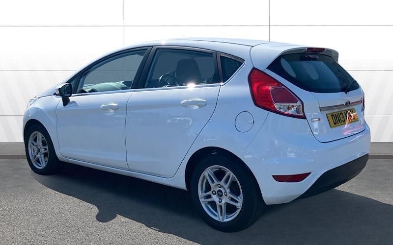 Usado Ford Fiesta Zetec 101 HP (74 kW) 2017 Citadino