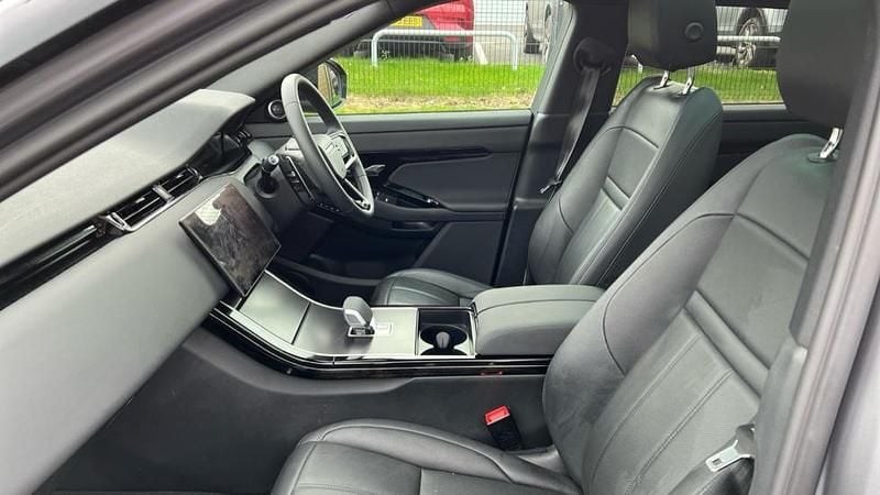 Used Land Rover Range Rover evoque SE Dynamic 204 HP (150 kW) 2025 Metallic  eiger grey Hatchback