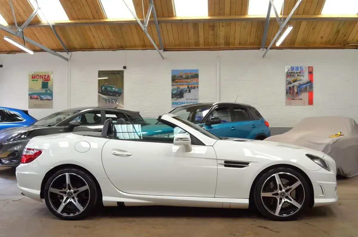 Used Mercedes SLK250 AMG 2014 White Cabriolet