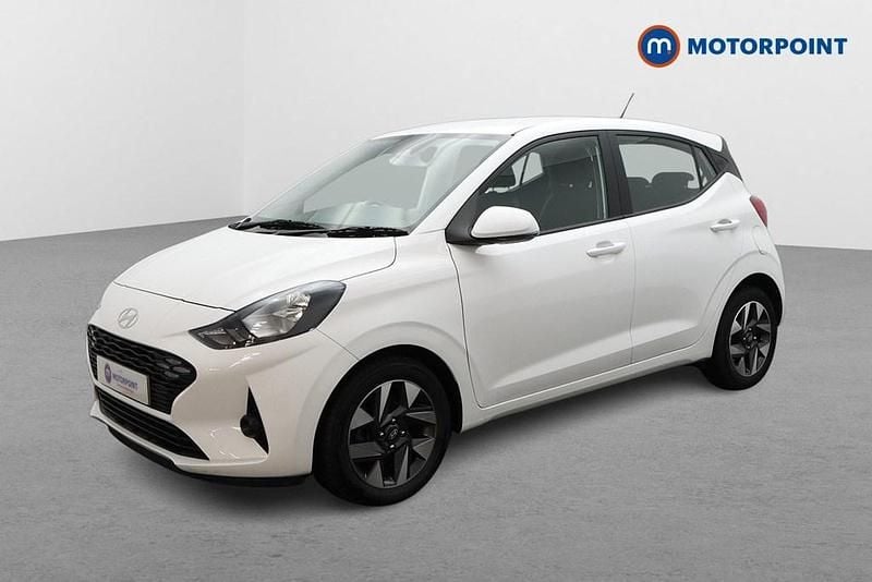 Used Hyundai i10 Advanced 79 HP (58 kW) 2025 White Hatchback