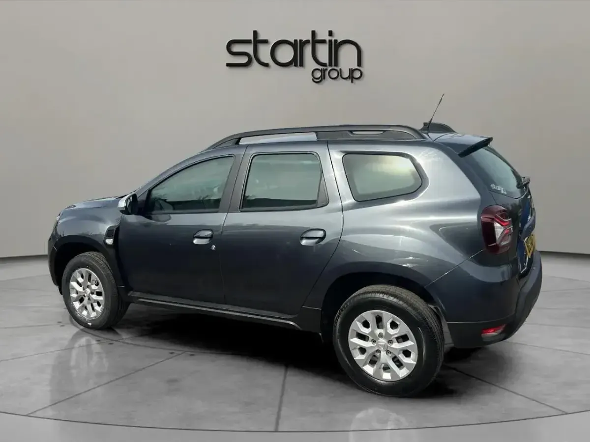 Second-hand Dacia Duster Comfort 91 CP (66 kW) 2022 Gri SUV