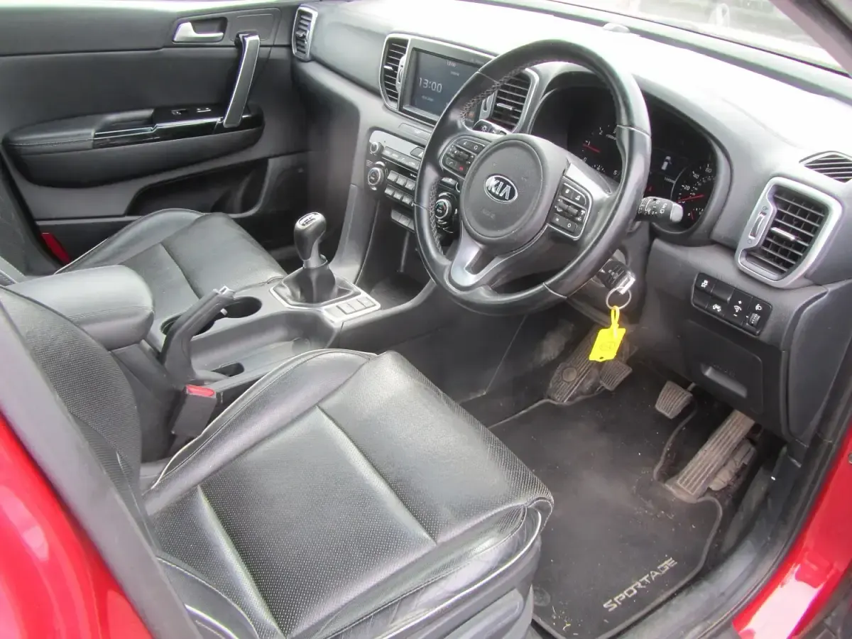 Used Kia Sportage 115 HP (84 kW) 2017 Red SUV