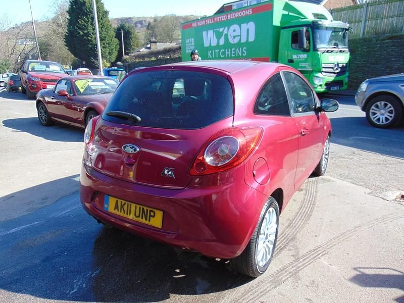 Used Ford Ka Zetec 69 HP (50 kW) 2011 Red Hatchback