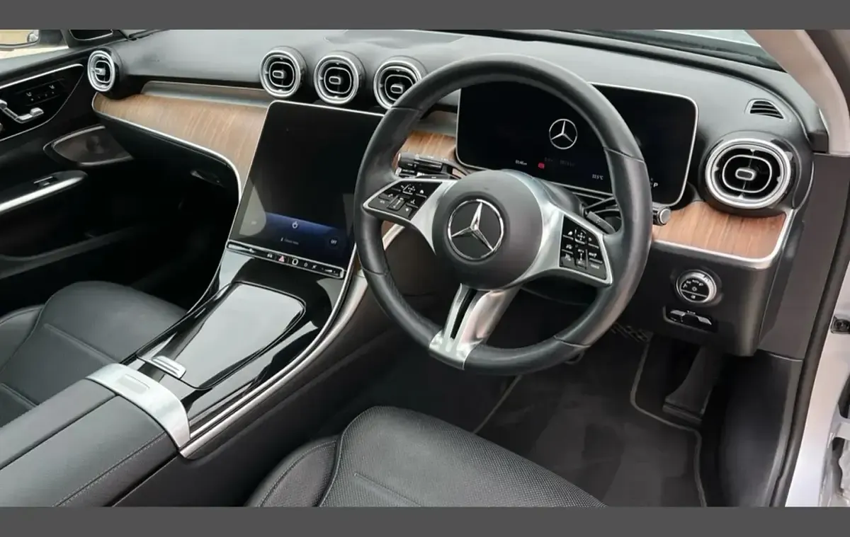 Used Mercedes C220 Exclusive Luxury 194 HP (142 kW) 2023 Silver Sedan