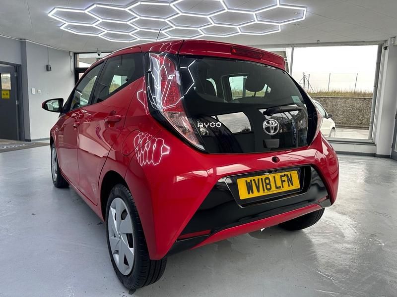 Used Toyota Aygo X-play 2018 Red Hatchback