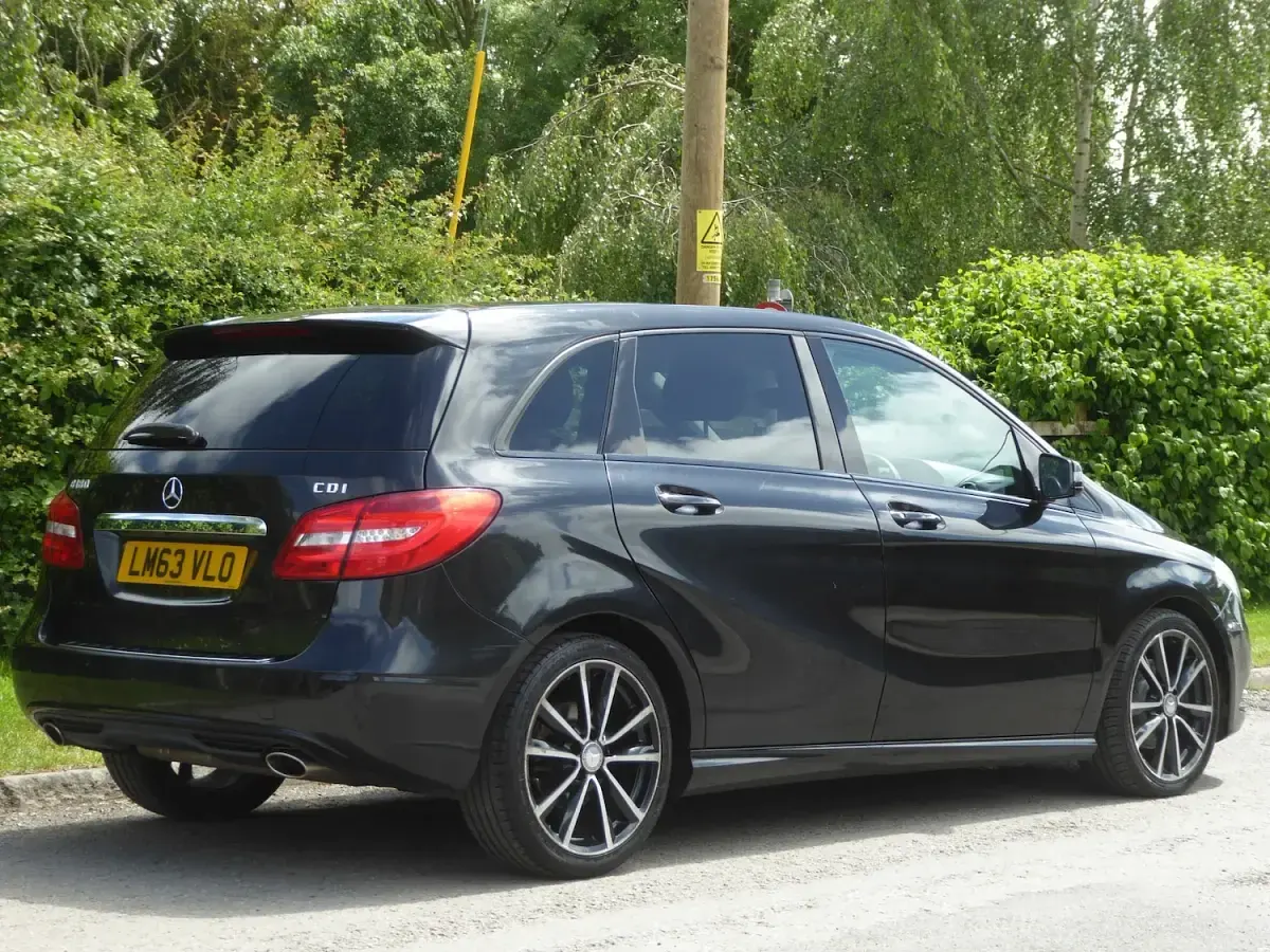Used Mercedes B180 2013 Black Hatchback