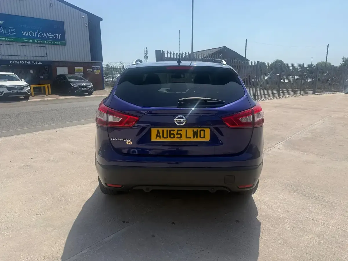 Used Nissan Qashqai Tekna 115 HP (84 kW) 2016 Blue SUV